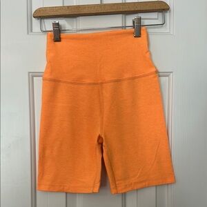 Beyond Yoga Women's Orange High-Waisted biker Shorts
